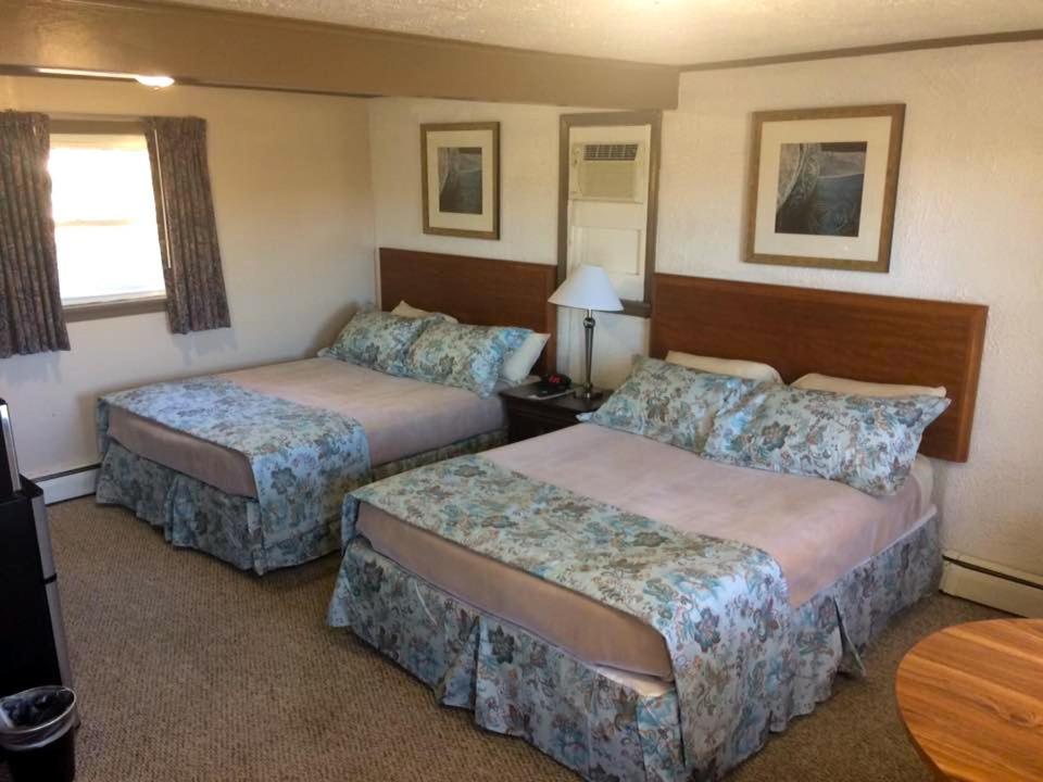 Mount Blue Motel Farmington Room photo