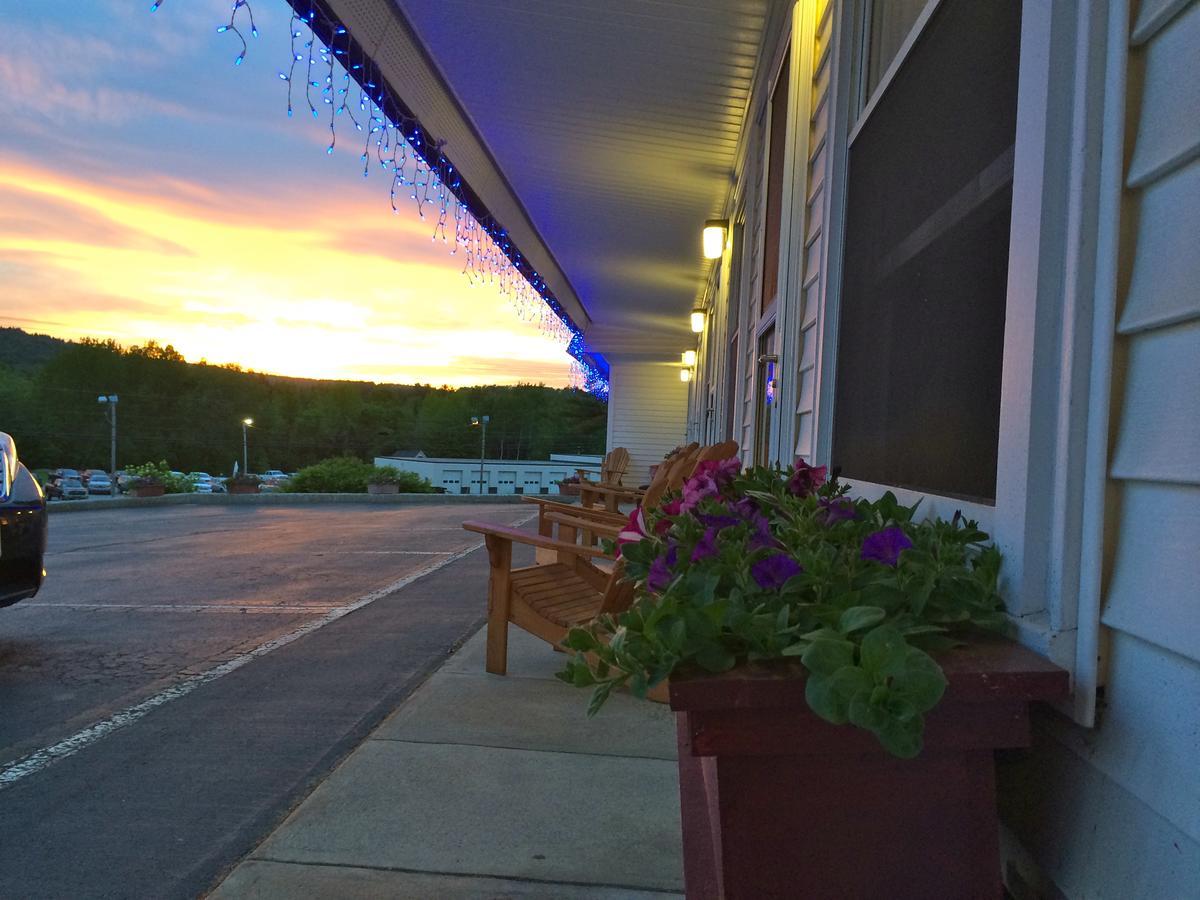 Mount Blue Motel Farmington Exterior photo